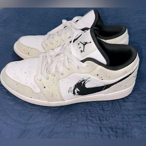 Worn few times Nike air Jordan 1 Low Brushstroke men’s size 11 REDUCED